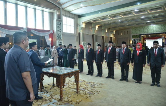 Wali Kota Jambi melantik 8 pejabat eselon II Pemkot Jambi di Aula Griya Mayang Rumah Dinas Wali Kota