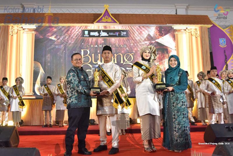 Grand Final Bujang Gadis Kota Jambi 2026 berlangsung meriah di Maulidia Convention Center.